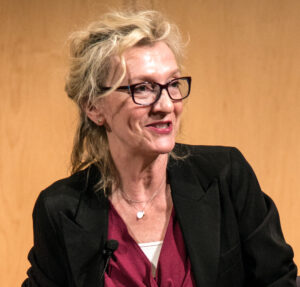 top 25 pisarek - elizabeth strout