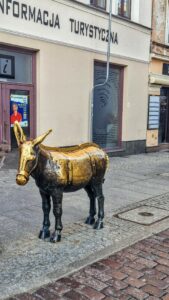 słynne toruńskie rzeźby miejskie