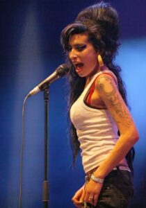przedwcześnie zmarłe piosenkarki - Amy WInehouse